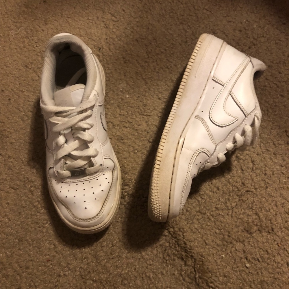 Nike Air Force ones Size: 6